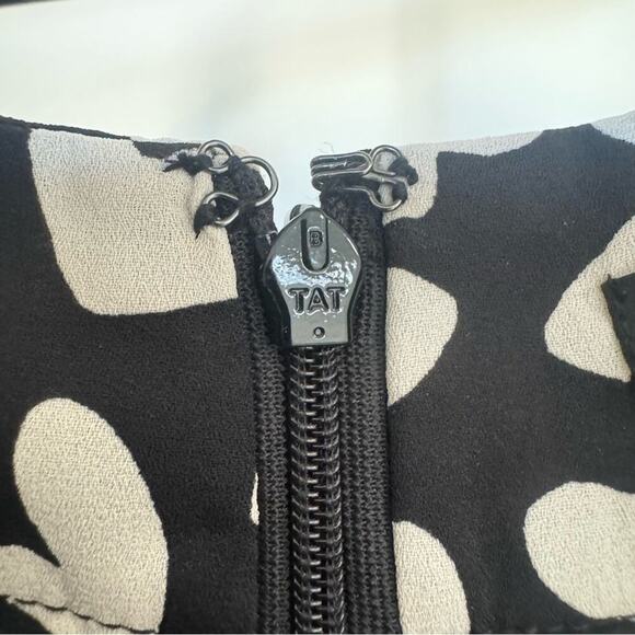 Ann Taylor Medium Knee Length Mock Neck Shift Dress Black and White Hearts - Picture 12 of 16